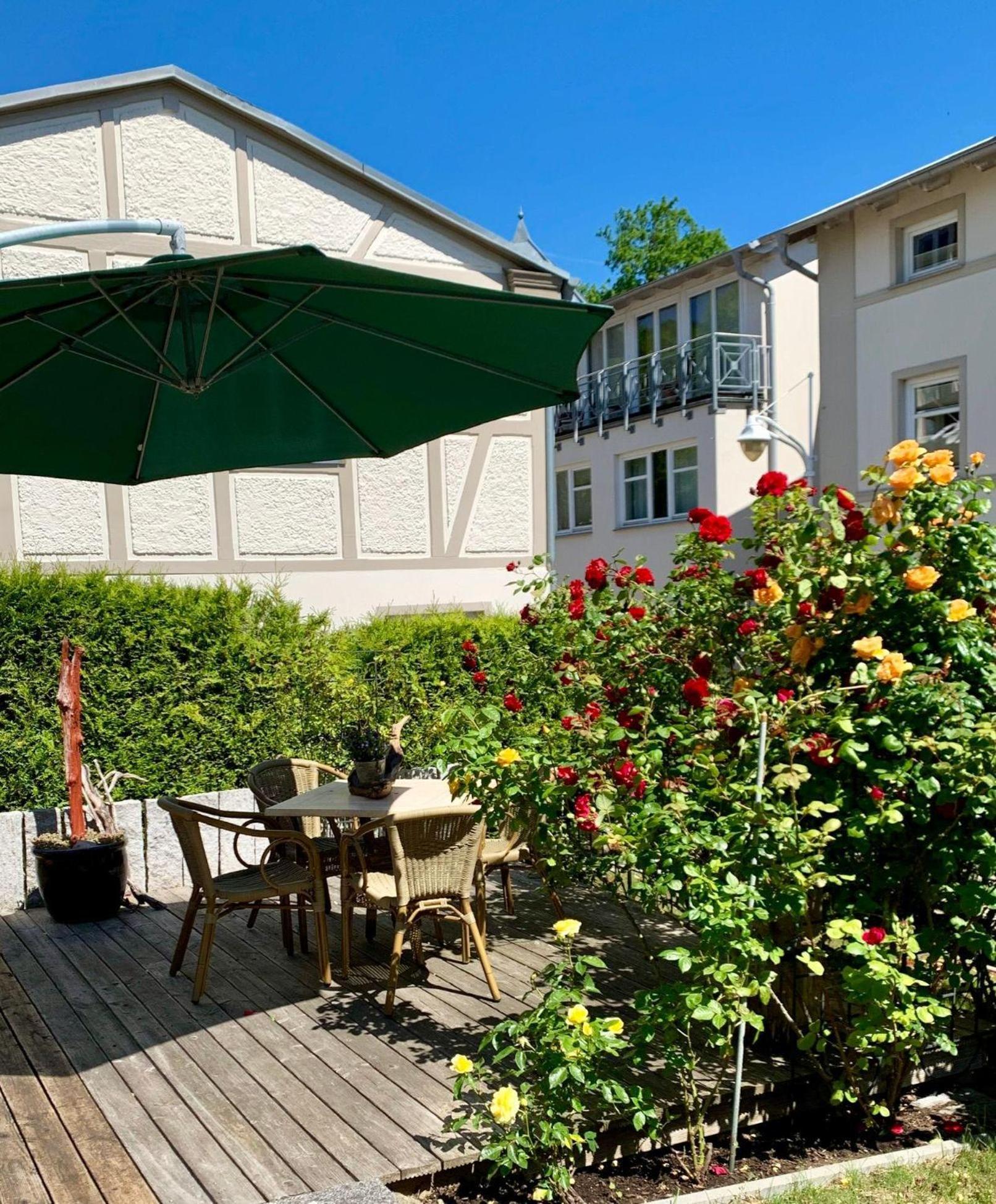 Villa-Rosengarten-Ferienwohnung-Baumhaus-Mit-Seeblick Sassnitz Dış mekan fotoğraf